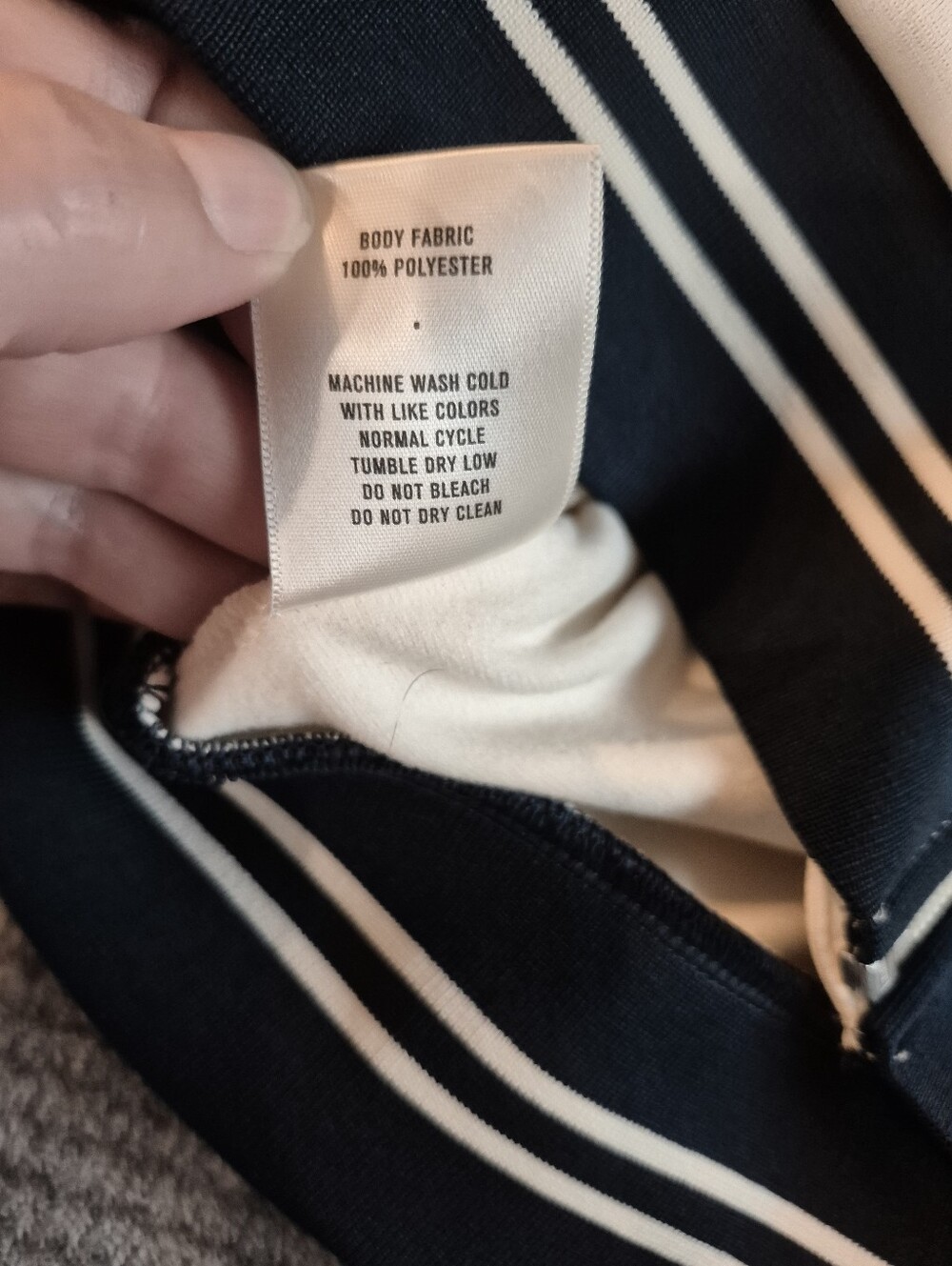 Tracksmith Track Jacket cream Navy, Sz M Full Zip Pockets athleisure running - Picture 5 of 11